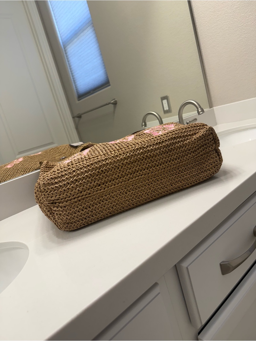 Woven Straw Tote with Pink Floral Detail and Brown Straps 🌸NWT 🌸 - Picture 5 of 13